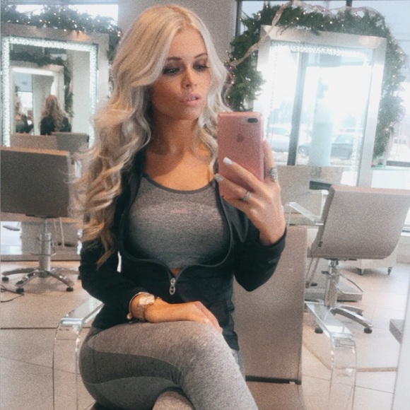 Meet your Posher, Danielle - Picture 9 of 13